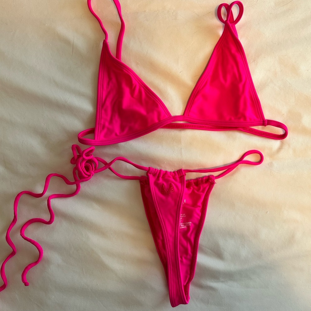 Minimale Animale Hot Pink Bikini
